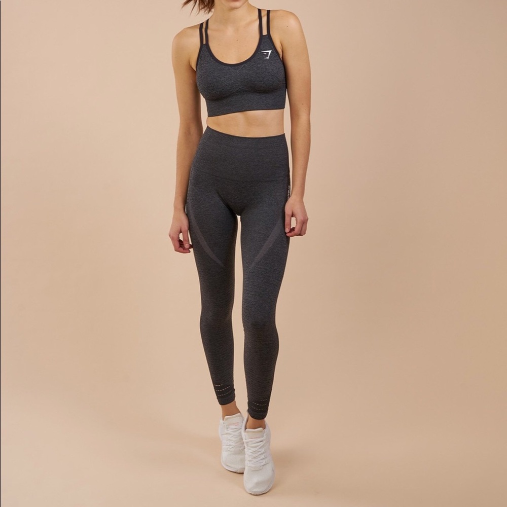 Gym shark leggings